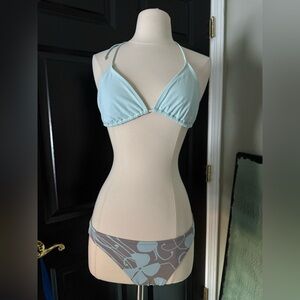 Calvin Klein low rise baby blue Hawaiian print triangle bikini M